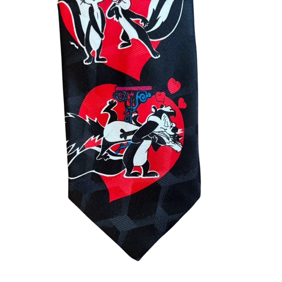 Looney Tunes Mania 90s Pepe Le Pew‎ Skunk Valentine’s Neck Tie - Picture 2 of 6